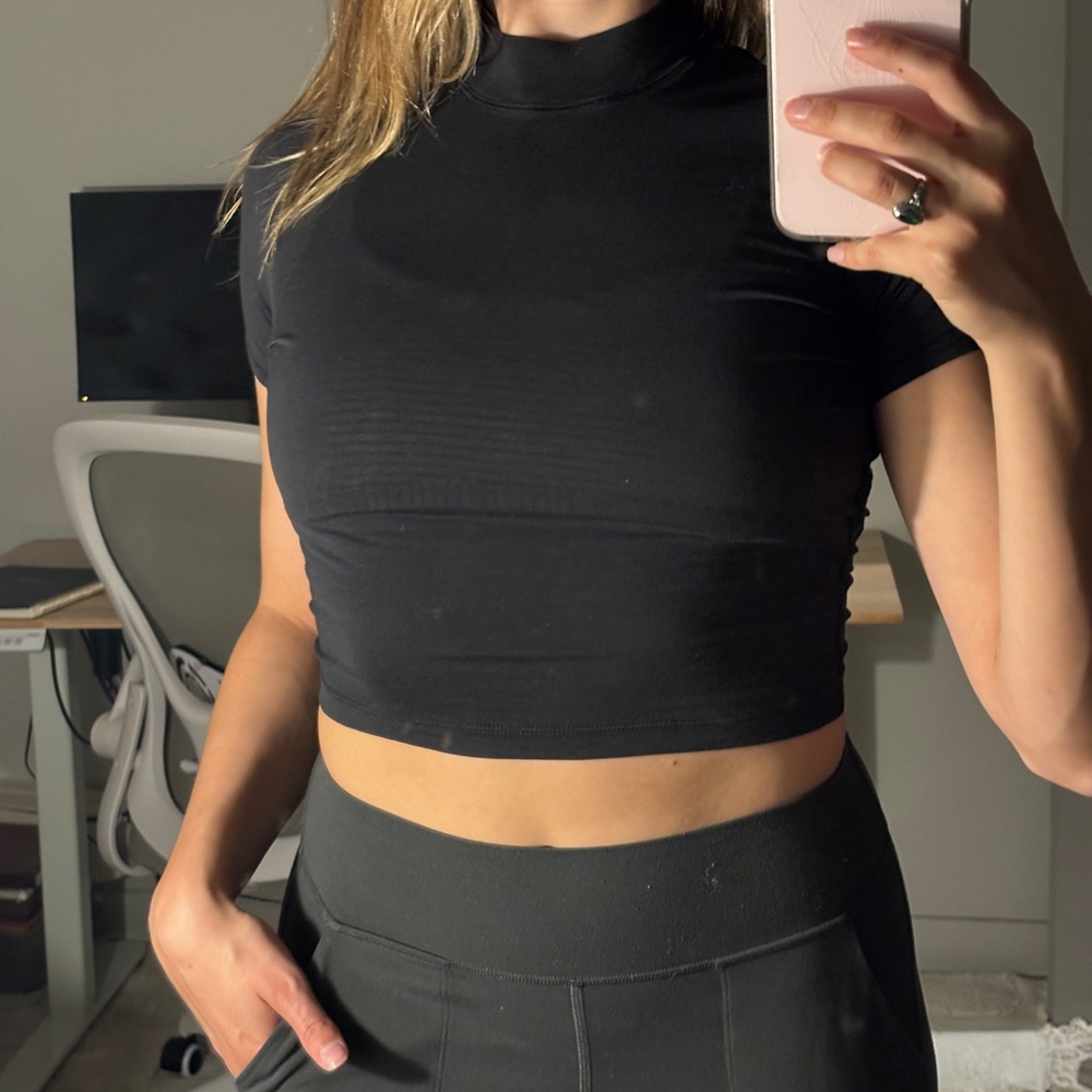 Lululemon Cropped Top